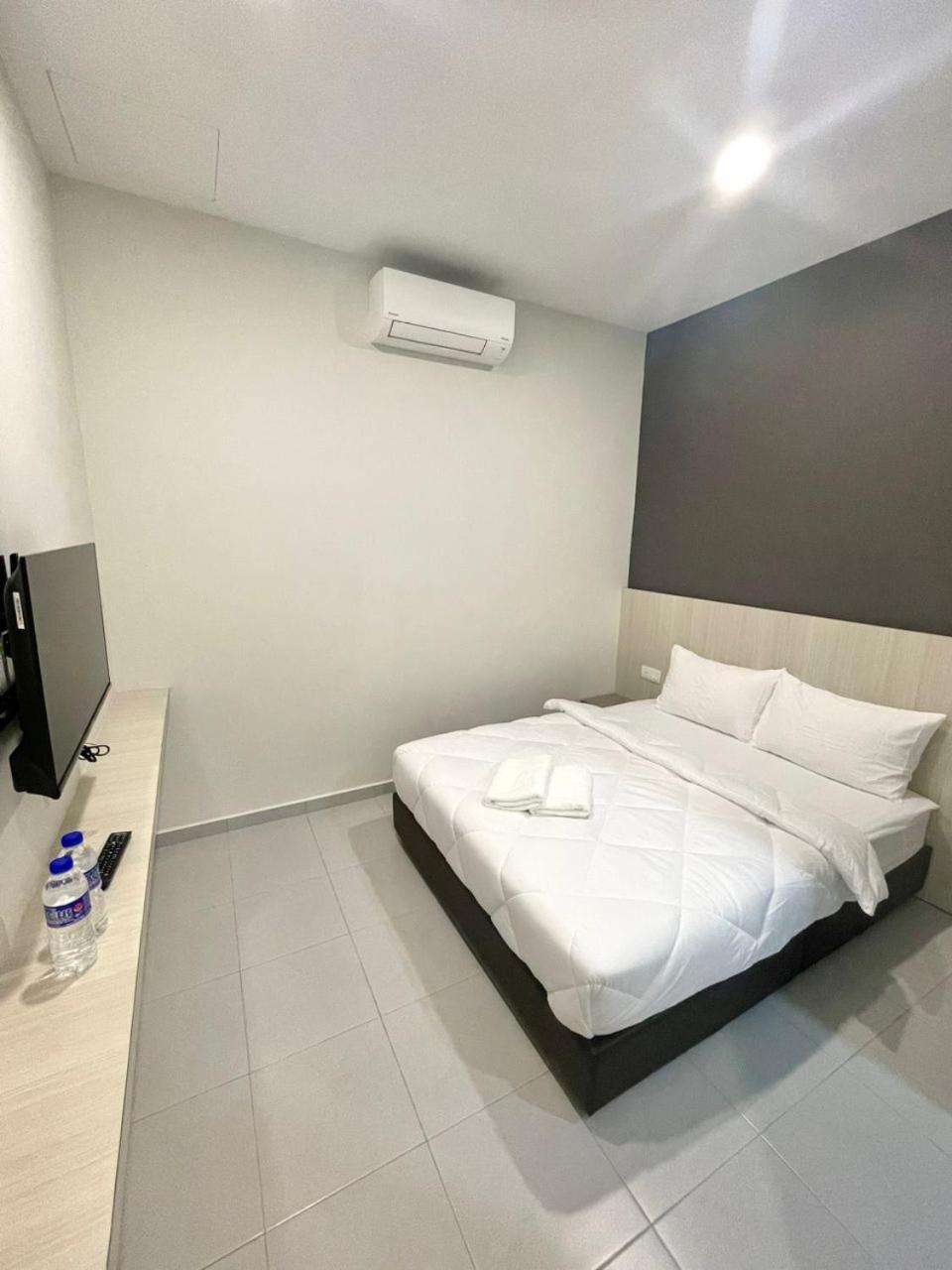 Garden Inns Motel Kangar Exterior photo