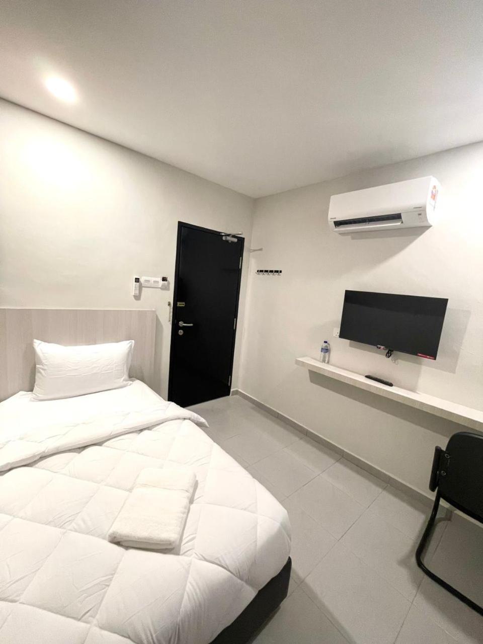Garden Inns Motel Kangar Exterior photo