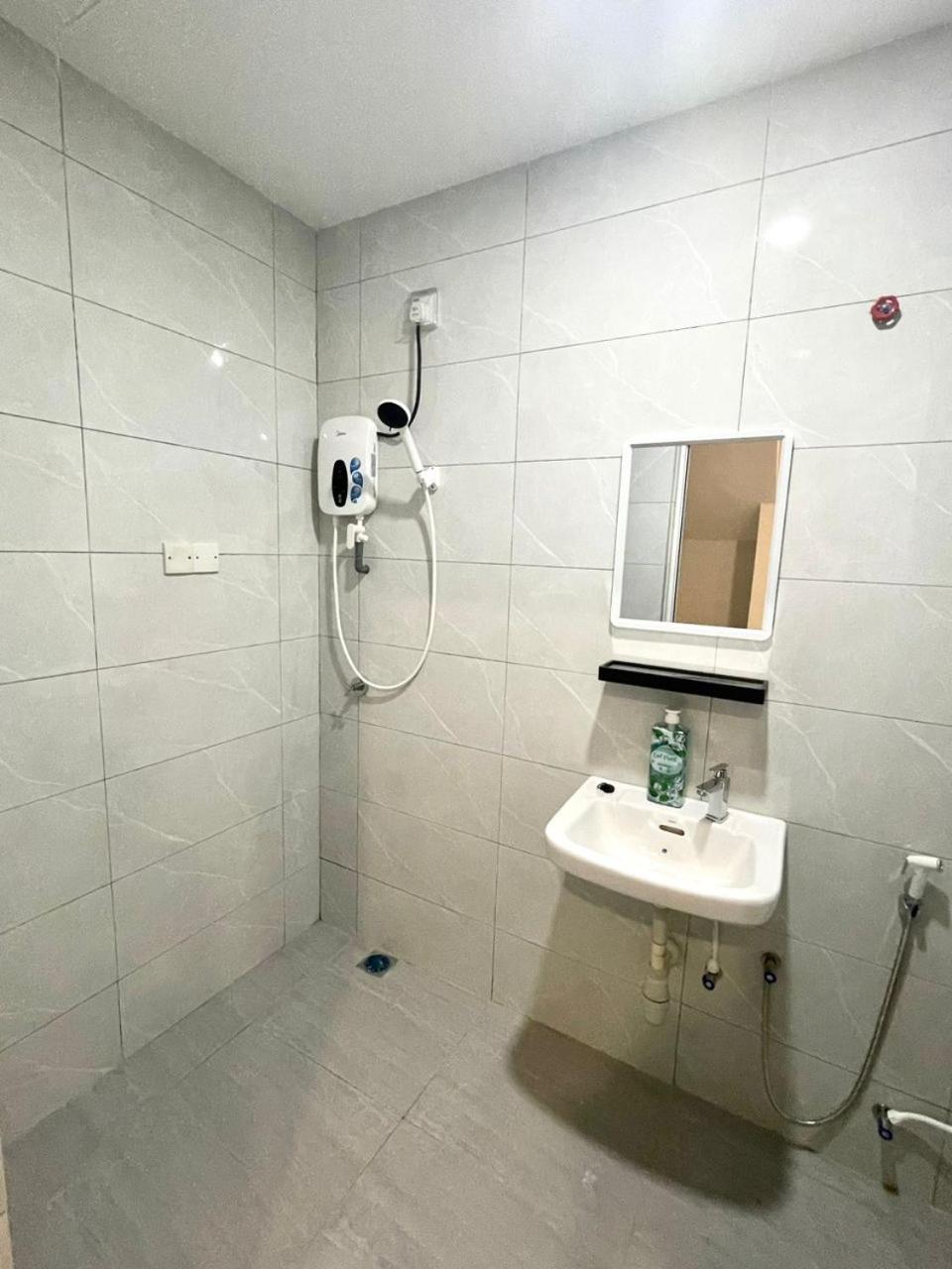Garden Inns Motel Kangar Exterior photo